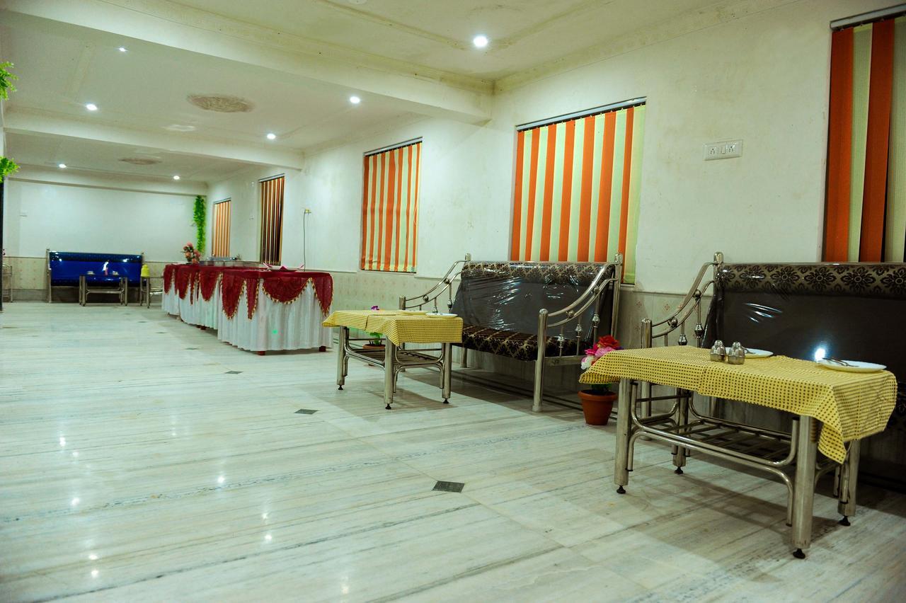Jayanti Hotel Tarapith Zewnętrze zdjęcie