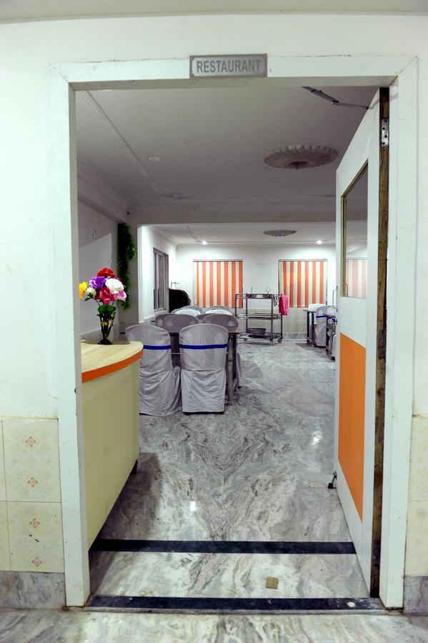 Jayanti Hotel Tarapith Zewnętrze zdjęcie
